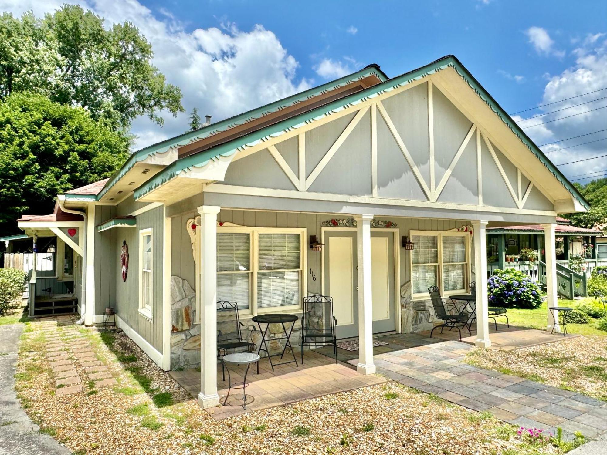 Riverbend Motel & Cabins Helen Extérieur photo